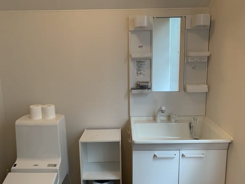 House | Bathroom | Shower, free toiletries, hair dryer, slippers