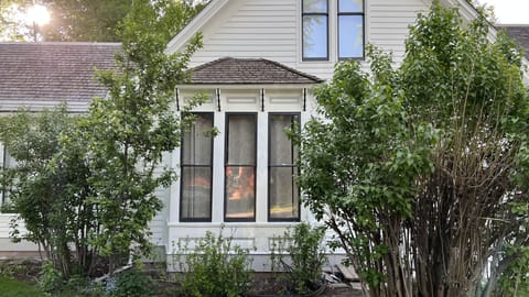 Modernized 1888 miners cabin