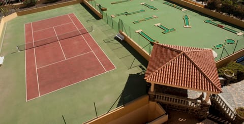 Tennis court