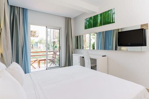 Double or Twin Room | Premium bedding, minibar, laptop workspace, free WiFi