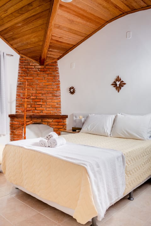 Hypo-allergenic bedding, free WiFi