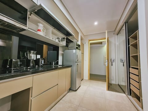 Classic Studio | Private kitchen | Microwave, oven, stovetop, coffee/tea maker