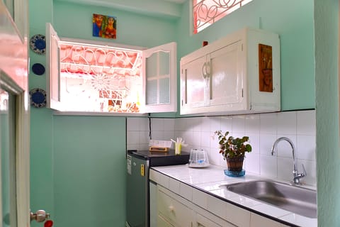 Comfort Triple Room | Private kitchen