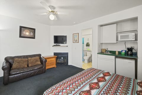 Standard Room | Individually decorated, individually furnished, iron/ironing board