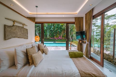 3 Bedroom Luxury Pool Villa Jungle View | Egyptian cotton sheets, premium bedding, minibar, individually decorated