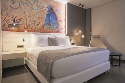 Superior Room | Egyptian cotton sheets, premium bedding, down comforters, pillowtop beds