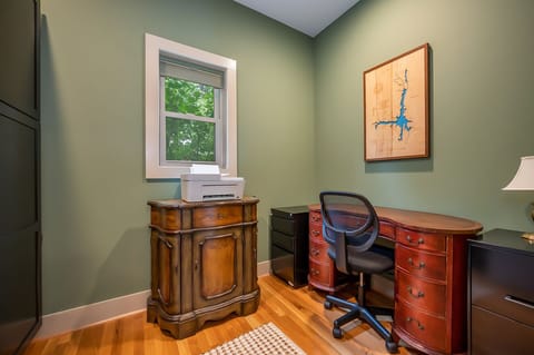 Office Space & Printer for those on a Work-ation.