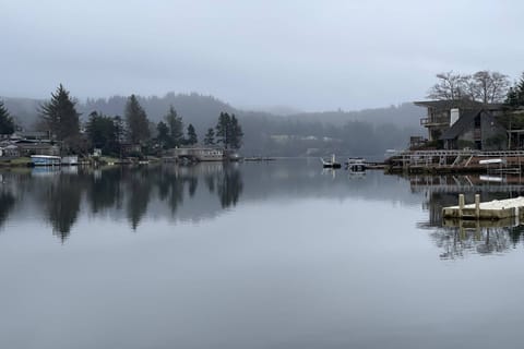 "Beautiful and tranquil. Enjoyed all the amenities for the lake, including the view." - Hope