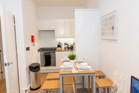 Apartment | Private kitchen | Fridge, microwave, oven, stovetop