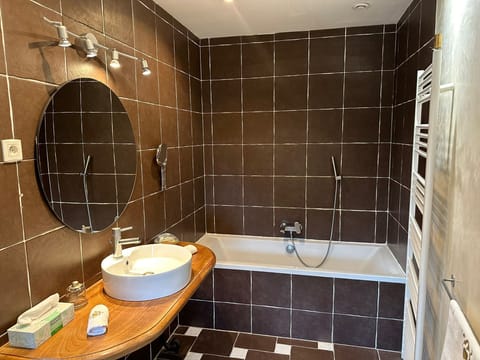 Family Double Room | Bathroom | Hair dryer, bathrobes, towels