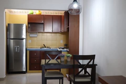 Standard Room, 1 Double Bed | In-room safe, desk, laptop workspace, free WiFi