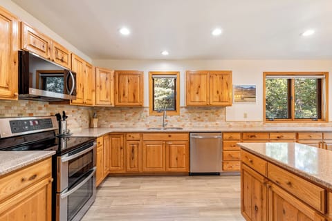 Full equipped kitchen