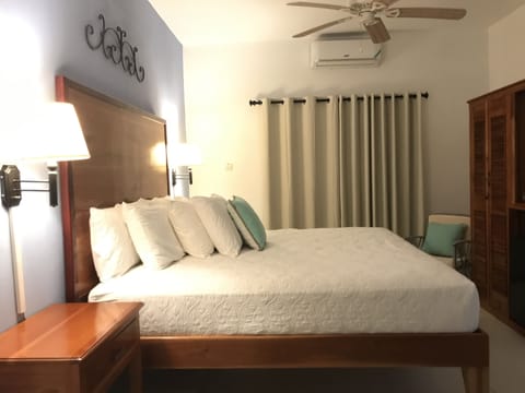 Deluxe Room | Premium bedding, pillowtop beds, individually decorated