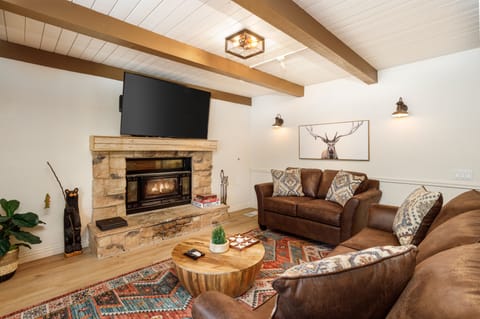 Family room equipped with 65inch smart Tv, Cable, and PlayStation!