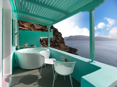 Romantic Studio Suite, 1 Queen Bed, Hot Tub, Sea View | Terrace/patio