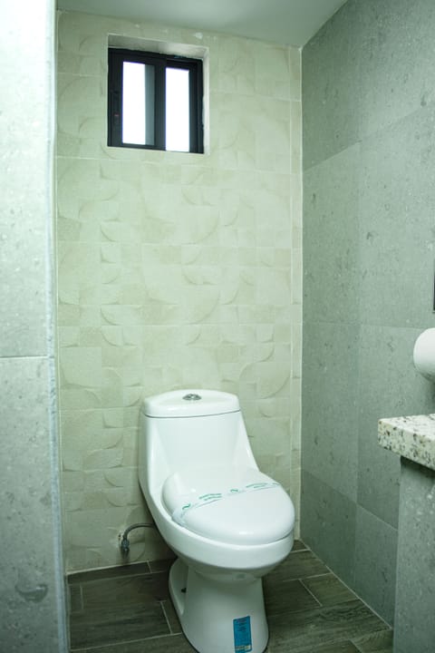 Standard Room | Bathroom | Shower, towels