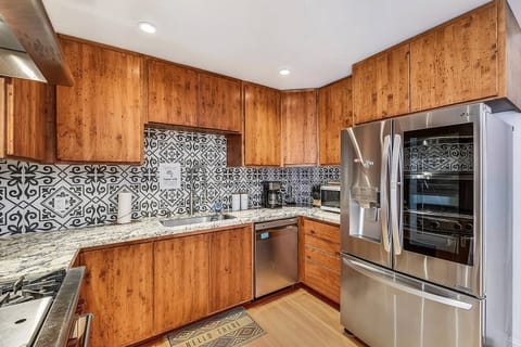 New, stainless steel appliances for your cooking pleasure.