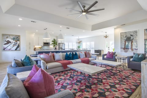 2nd floor open concept spacious living, smart tv & Sonos.