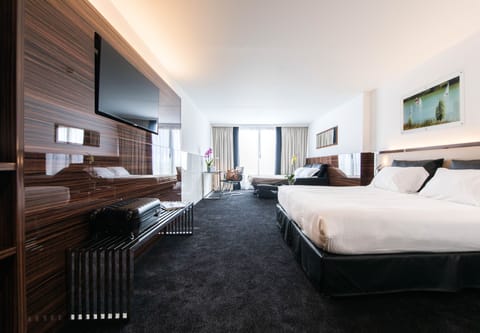 Double Room (Privilege) | Minibar, in-room safe, desk, laptop workspace