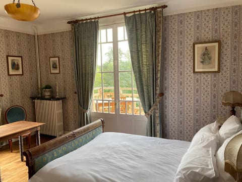 Family Suite, Garden View | Hypo-allergenic bedding, Select Comfort beds, individually decorated