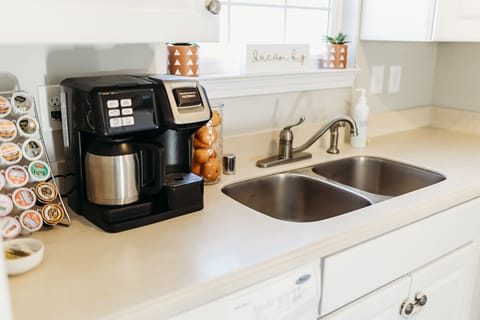 Coffee brings life! The K Duo allows for K cups or making a full pot.