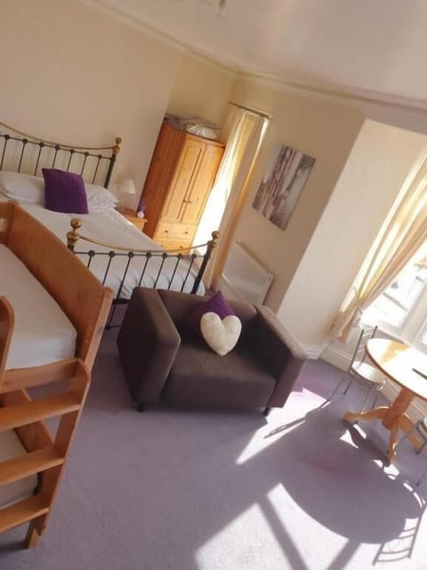 Family Room (Room 8) | Hypo-allergenic bedding, iron/ironing board, free WiFi, bed sheets