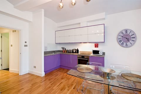 Mulberry Flat 3 - One bedroom 3rd floor | Private kitchen | Full-size fridge, oven, dishwasher, coffee/tea maker