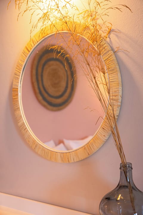 Panoramic Studio | Individually decorated, laptop workspace, blackout drapes, soundproofing