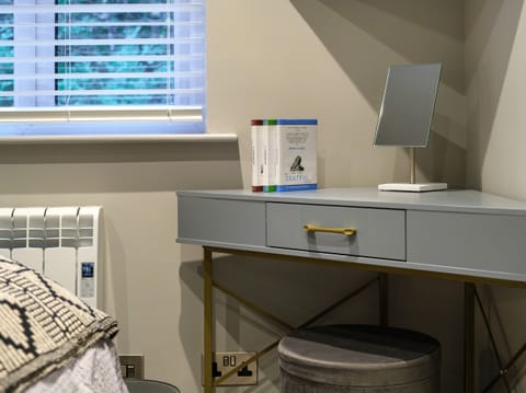 Cottage | 2 bedrooms, individually decorated, individually furnished, free WiFi