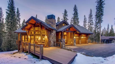 Welcome to Rocky Mountain Lodge!