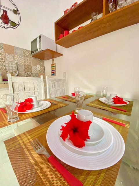 Apartment | Private kitchen | Microwave, coffee/tea maker, blender, cookware/dishes/utensils