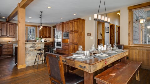Dining area looking into the kitchen