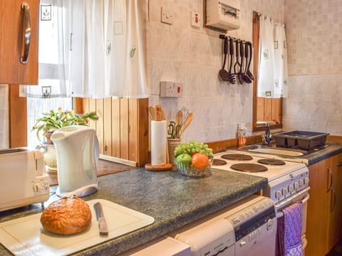Kitchen | The Bothy - Ardtun Cottages, Isle of Mull