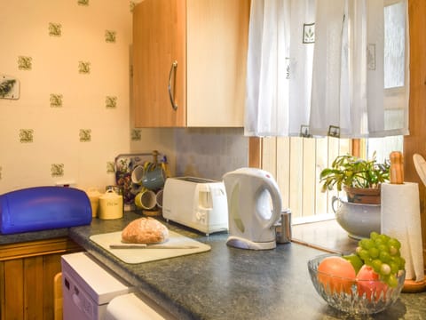 Kitchen | The Bothy - Ardtun Cottages, Isle of Mull