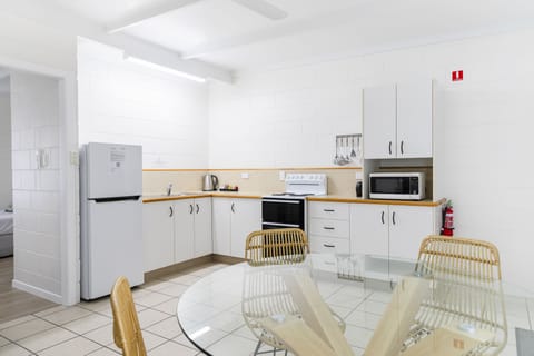 Superior Apartment, 1 Bedroom | Private kitchen | Full-size fridge, microwave, stovetop, coffee/tea maker