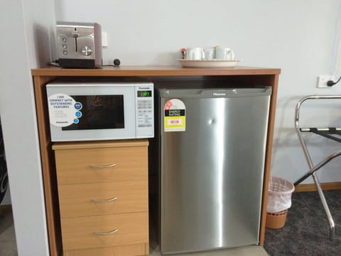 Family Room (Standard) | Private kitchenette | Fridge, microwave, coffee/tea maker, electric kettle