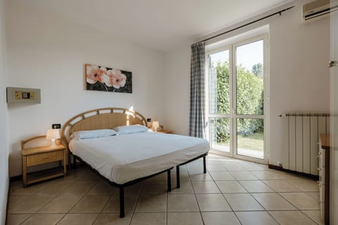 Condo, 1 Bedroom | Private kitchen | Fridge, microwave, stovetop, dishwasher