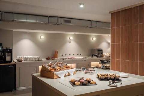 Daily buffet breakfast (EUR 15 per person)