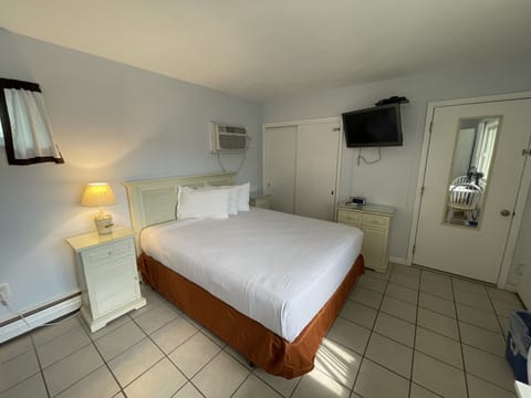 Suite, 2 Bedrooms | Free WiFi, bed sheets