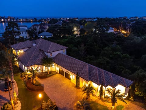 5200 sq ft Luxury Estate