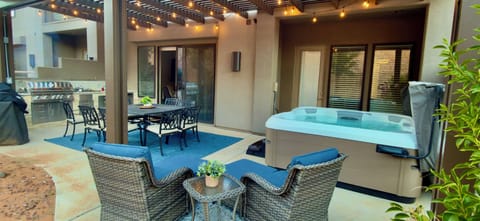 Back Patio Kitchen, Seating, Hot tub