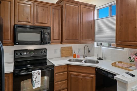 Well-equipped kitchen