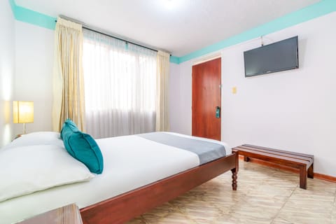 Double Room | Hypo-allergenic bedding, laptop workspace, iron/ironing board, free WiFi