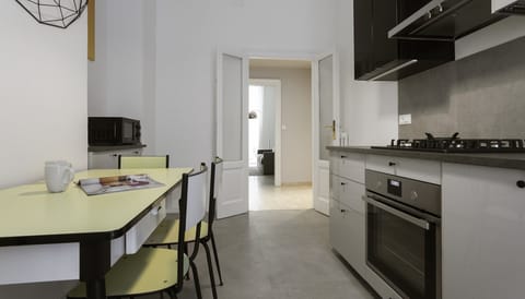 Apartment | 2 bedrooms, iron/ironing board, WiFi