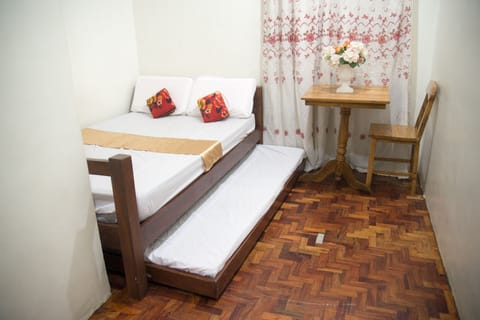 Standard Room (Trio) | Pillowtop beds, free WiFi, bed sheets