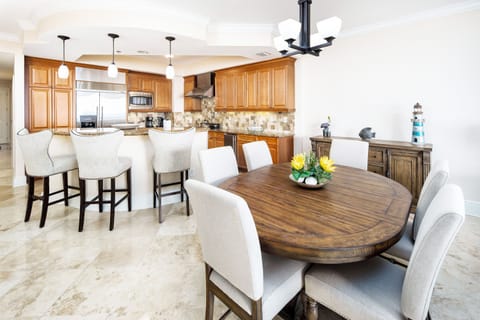 Dining Area -
Bella Riva Resort, Okaloosa Island, Fort Walton Beach, FL Vacation Rentals
