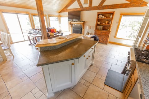 House, Accessible, Private Bathroom (Headland) | Interior