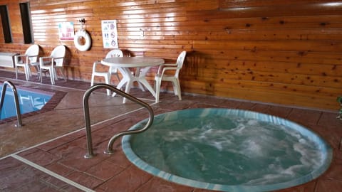 Indoor spa tub