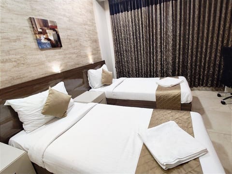 Executive Twin Room | Egyptian cotton sheets, premium bedding, iron/ironing board, free WiFi