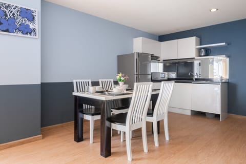 Apartment, 2 Bedrooms | Private kitchen | Full-size fridge, microwave, stovetop, coffee/tea maker